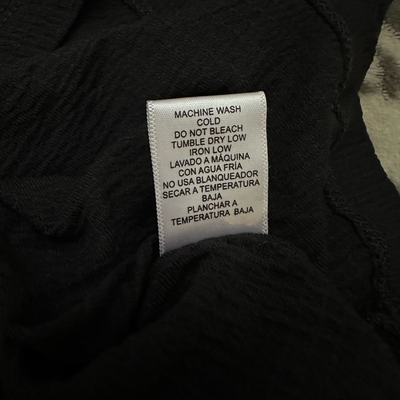 Love Tree V-Neck Button Waffle Top in Black Size Large - Picture 13 of 17